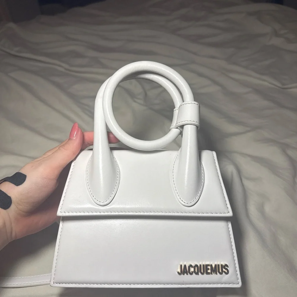 Jacquemus Mini Top-Handle Bag in White with Gold Logo - Picture 8 of 8